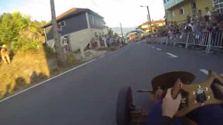 Corrida tradicional da Galiza é filmada de um capacete