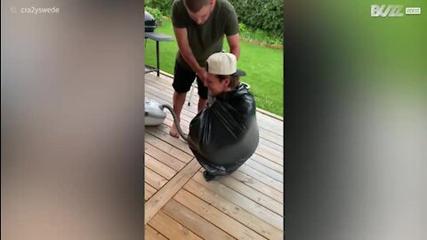 Nouveau challenge: il suffit d'un sac et d'un aspirateur