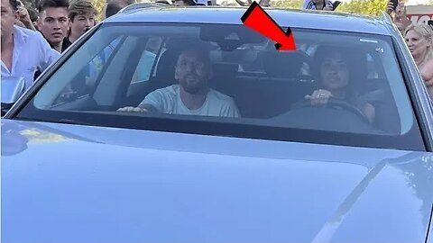 Lionel Messi Wife Drives The Car During Fans Swarmed Their House | Fifa World Cup 2022
