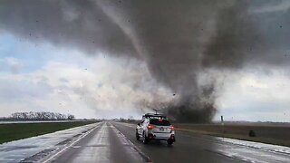 Massive tornado hits Lincoln, NE