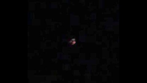 UFO appears in the Middle of the Night over La Quinta, California