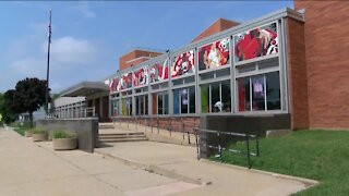 Milwaukee Public Schools students, staff still trying to beat the heat inside schools