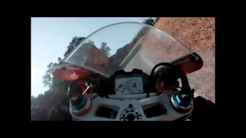 Ducati Panigale V4 Raw Sound with Cartoon Effect.
