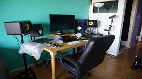 EPIC HOME RECORDING STUDIO SETUP | Maxin Passion