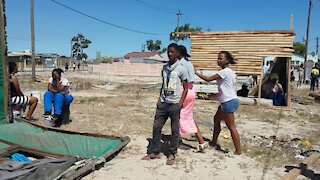 SOUTH AFRICA - Cape Town - Delft land invasion (Video) (KJ5)