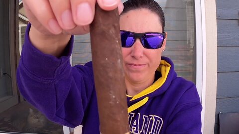 Moldy cigar! Oh no, let's grab a Herrera Esteli Cuadrado instead!