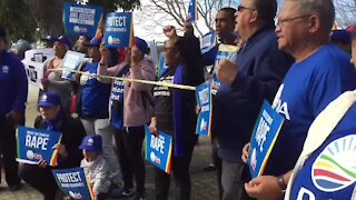 SOUTH AFRICA - Cape Town - Democratic Alliance Women's Network (DAWN'S) picket against rape (VA6)