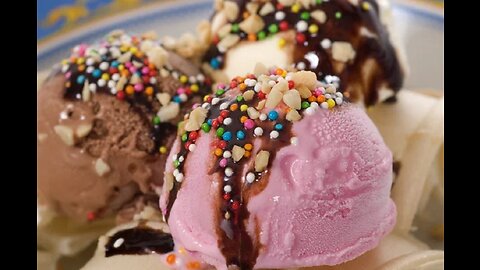 Strawberry Vanilla Chocolate Ice Cream - Strawberry Ice cream - Vanilla Ice Cream - Chocolate Cream
