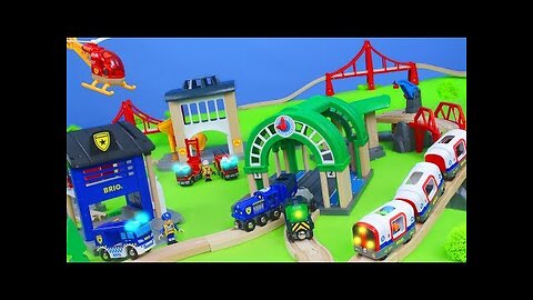 BRIO Züge_ Feuerwehrmann, Polizei, Spielzeugautos, Kran & Metro für Kinder!