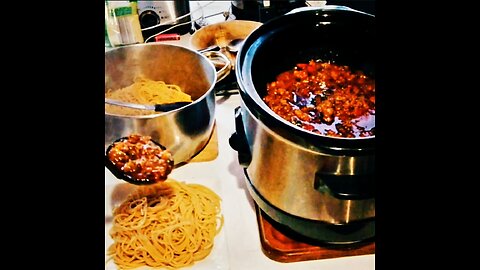 How to Make the Best CrockPot Spaghetti Sauce plus a MailCall