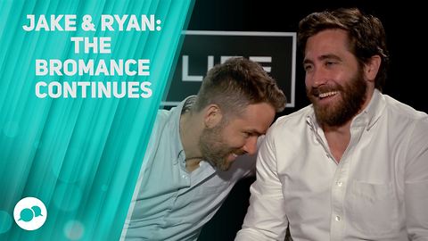 Ryan Reynolds & Jake Gyllenhaal's epic interview fail