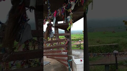 Escadaria Estatua de Aparecida Mirante da Santa varios objetos deixados #mirante #shorts