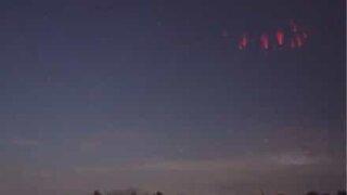 Video fanger sjeldent fenomen på Oklahomas himmel