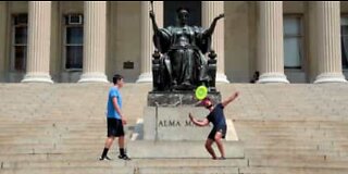 Comment jouer au frisbee freestyle