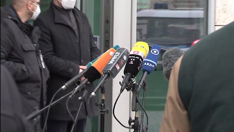 "DAS SCHWEIGEN DER MEDIEN" Bauernprotest 12. April vor der CDU . Videobericht von Rebecca Sommer