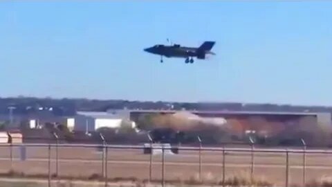 F-35 Pilot Ejects After Crash Landing