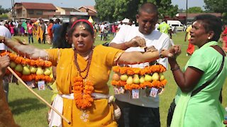 SOUTH AFRICA - Durban - Kavady prayer (Videos) (kpc)