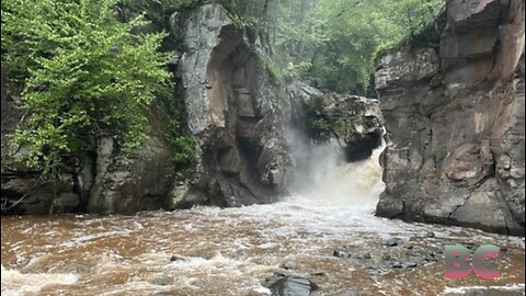 NYC teen dies in apparent drowning after leaping off ledge of upstate waterfall