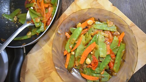Healthy and Delicious Mange Tout and Garlic Stir-Fry in Under 15 Minutes !
