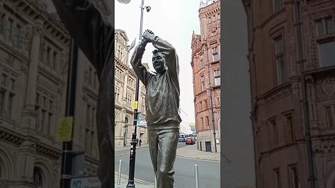 Brian Clough OBE #Nottingham Statue 🌲 ⛅#Shorts #NottinghamForest #FootballManager ⚽