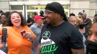 Milwaukee activist Vaun Mayes released from jail