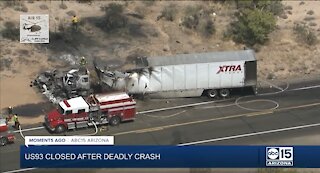 Deadly head-on crash shuts down US93 near Wickenburg