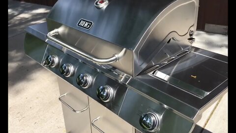 Beautiful Stainless Steel 4-Burner Gas Grill with Side Burner Review