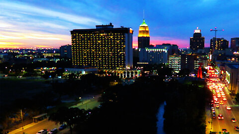 Riverwalk. San Antonio-style! (Time-lapse)