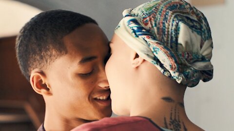 Life in a Year / Kiss Scene — Daryn and Izzy (Jaden Smith and Cara Delevingne)