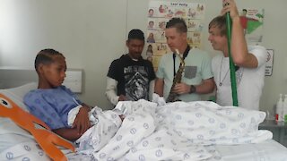 SOUTH AFRICA - Cape Town - Goldfish visit children at Red Cross War Memorial Children’s Hospital (Video) (aHj)
