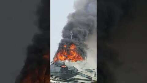 Islamic Centre atau Masjid Jami' Jakarta Center di Jakarta Utara mengalami kebakaran,