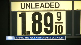 Wisconsin drivers paying less at pump during holidays