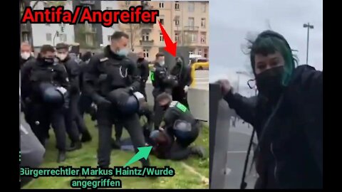 Markus Haintz wehrt Diebstahl seiner Kamera durch Antifant ab&danach von Polizei brutal überwältigt