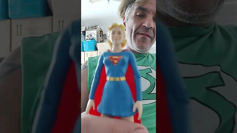 Supergirl indo para Bela Vista em Sampa