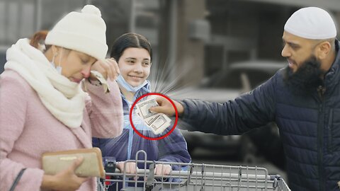 Asking Strangers For Food, Then Paying Their ENTIRE GROCERIES!