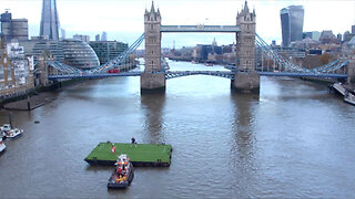 Wayne Rooney’s bicycle kick recreated using Tower Bridge as goal