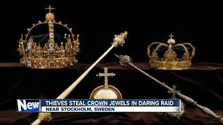 Thieves steal crown jewels in daring raid