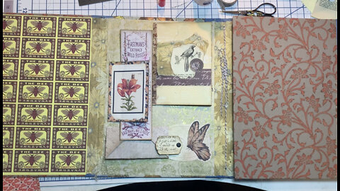 Episode 213 - Junk Journal with Daffodils Galleria - Lap Book - Pt. 13