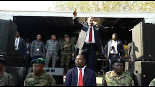 SOUTH AFRICA - KwaZulu-Natal - Day 4 - Jacob Zuma addresses his supporters (Videos) (3w6)