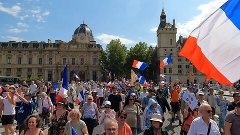 Manifestation pour le FREXIT Place Denfert Rochereau à Paris le 08/07/2023 - Vidéo 13
