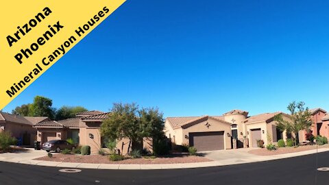 Arizona Phoenix Mineral Canyon houses outside South Mountain Park