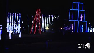 'My dream is finally coming true': Holiday display lights up in Oak Grove