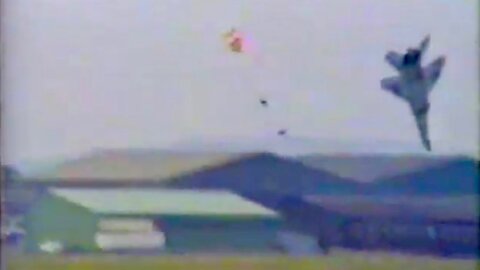 MIG 29 Pilot Ejects Two Seconds Before Crash - Nerves of Steel and Expert Timing