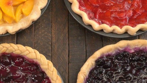 4 Decorative Pie Crusts