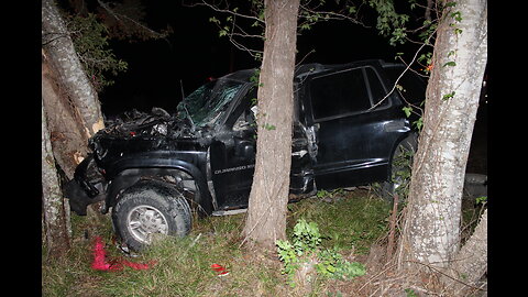 DRIVER SLAMS INTO TREES, INTOXICATION SUSPECTED, EAST TEMPE TEXAS, 10/01/23...