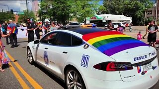 LGBTQ police officers, first responders allowed to participate in Denver PrideFest parade