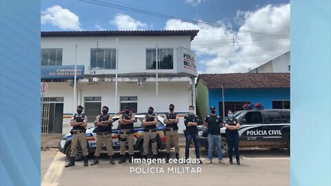 Polícia Militar aposentado preso por posse ilegal de arma de uso restrito em S. J. da Safira