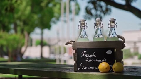 Best Lemonade Ever | How to Make Homemade Lemonade Using Real Lemons