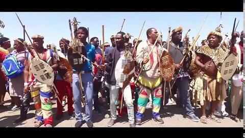 ZULU WARRIOR SONG ZIYEKE ZIBULALANE ( SOUTH AFRICA )