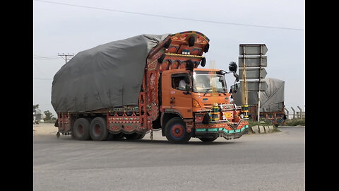 Pakistani Truck #Truckers #Truck life #Trucks #World Truck